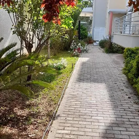 Akrata Rose Garden Ii Apartment *